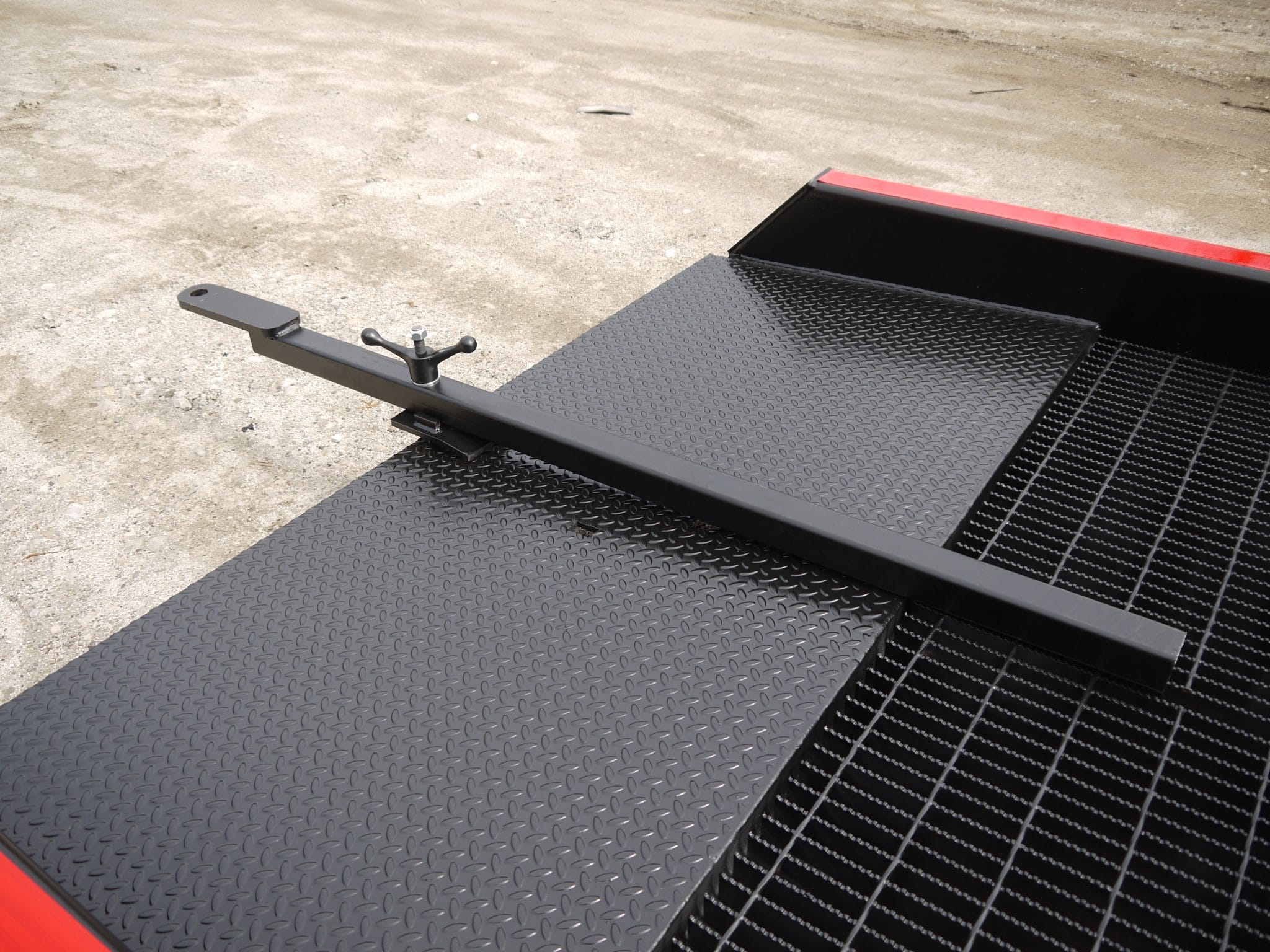 YARD-RAMP-SITE tow bar for forklift yard ramp YARD-RAMP-SITE forklift ramp tow bar